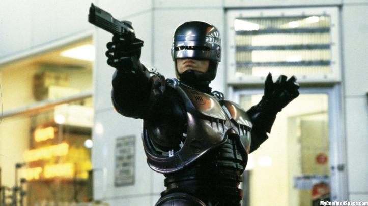 robocop-has-a-gun