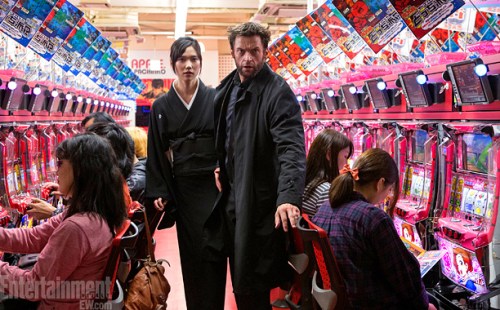  Tao Okamoto ( Mariko Yashida), Hugh Jackman ( Logan/Wolverine)