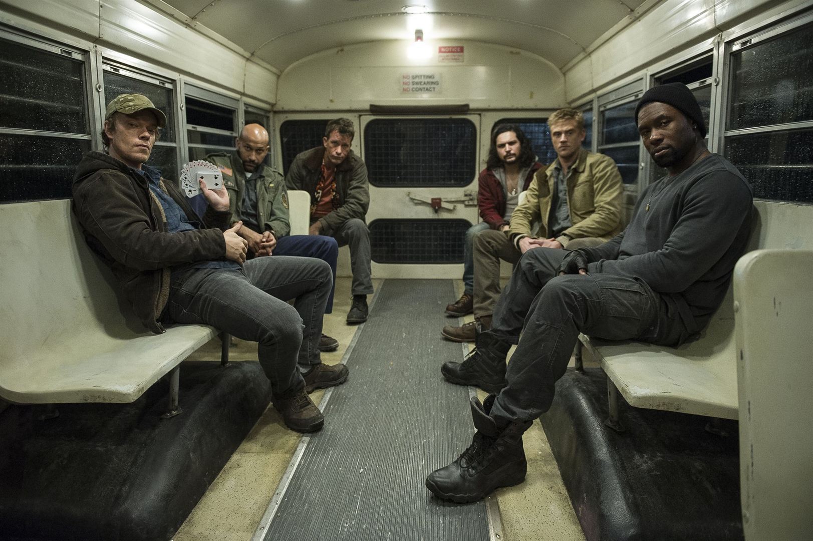 the_predator-cast-cinemadroide